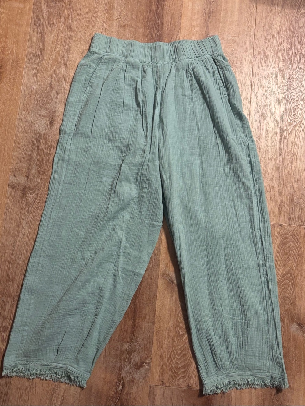 PRana organic cotton gauze cropped pants sage green frayed hem boho NWT Medium - Picture 4 of 16